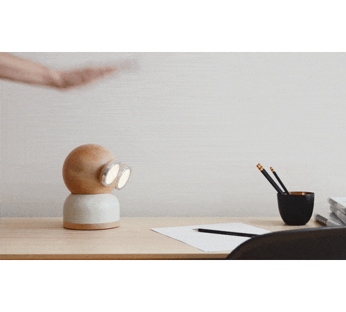 Designnest® GoggleLamp |Mr Watt| Επιτραπέζιο Φωτιστικό από ξύλο σφενδάμου και αλουμίνιο με ρύθμιση φωτεινότητας αφής (red/wood)