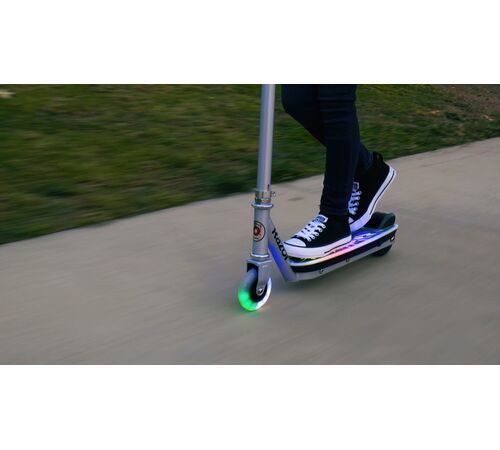 Razor Παιδικό Ηλεκτρικό Πατίνι Color Rave με μέγιστη ταχύτητα 12 km/h κατάλληλο για παιδιά 8 ετών και άνω σε χρώμα Silver
