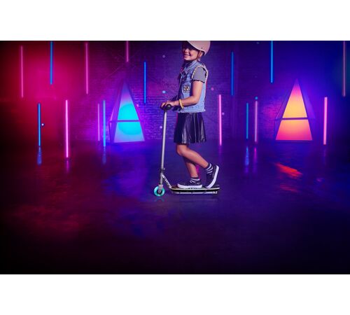 Razor Παιδικό Ηλεκτρικό Πατίνι Color Rave με μέγιστη ταχύτητα 12 km/h κατάλληλο για παιδιά 8 ετών και άνω σε χρώμα Silver